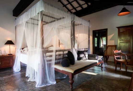 Mango suite twin en-suite bedroom