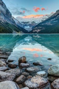travel destination Canada Lake Louise