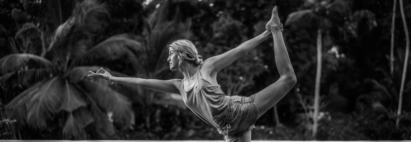 Vinyasa yoga teacher Jessamin Landamore